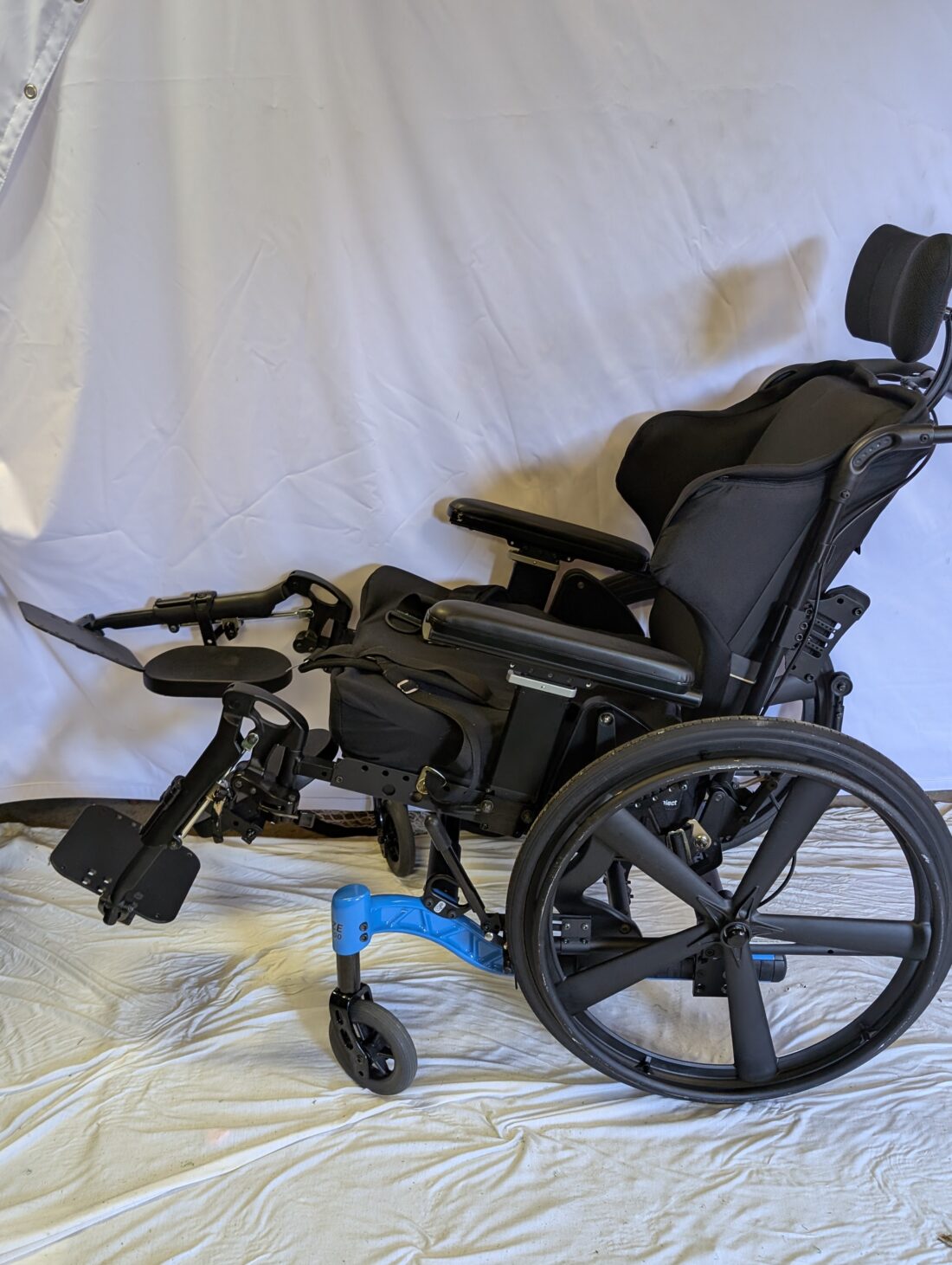 PDG T50 18″x18″ Tilt Wheelchair with Elevating Legrests