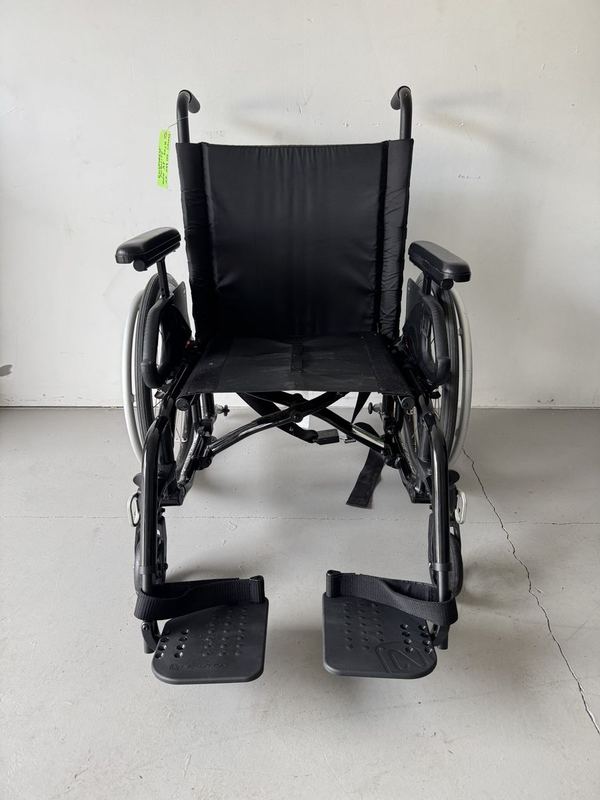 Helio A7 Wheelchair 20x16" — used manual wheelchair