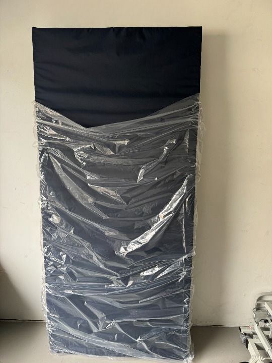 Standard foam mattress (equivalent to LTC 2500 or similar) — used mattress for sale in Victoria, BC